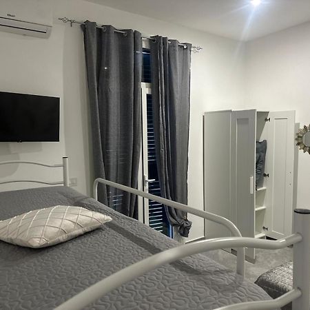 D&A Appartament Бари Екстериор снимка